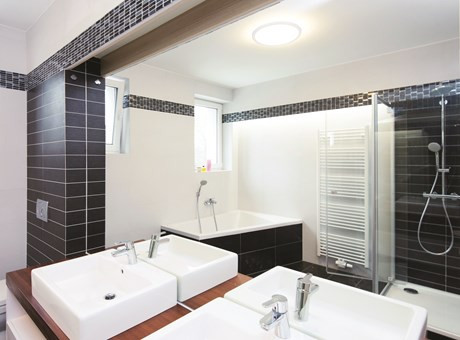 Sylvania SylRadiance Step-DIM 22W 1950lm 3000K IP54 mennyezeti LED lámpa (opcionálisan függesztékkel)
